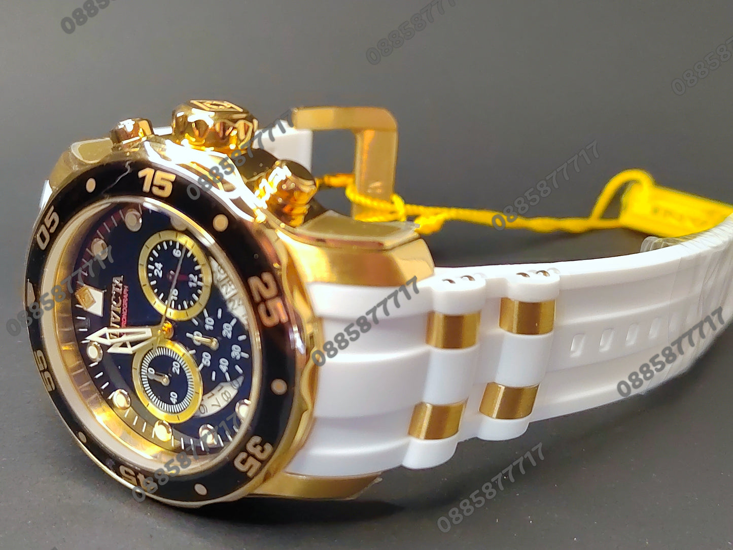 INVICTA Pro Diver SCUBA White and Gold 48 mm