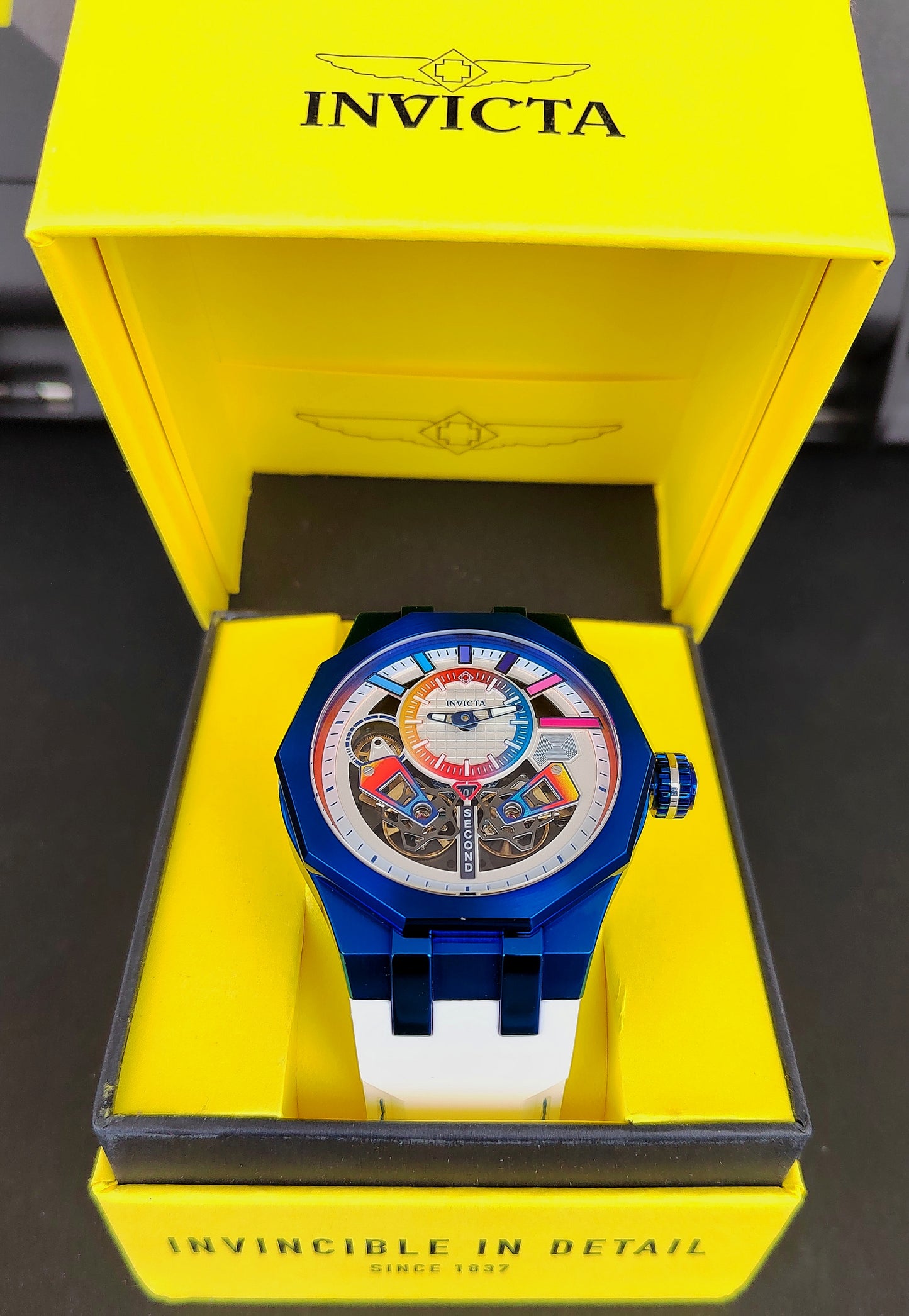 INVICTA Specialty automatic White and Blue 52 mm