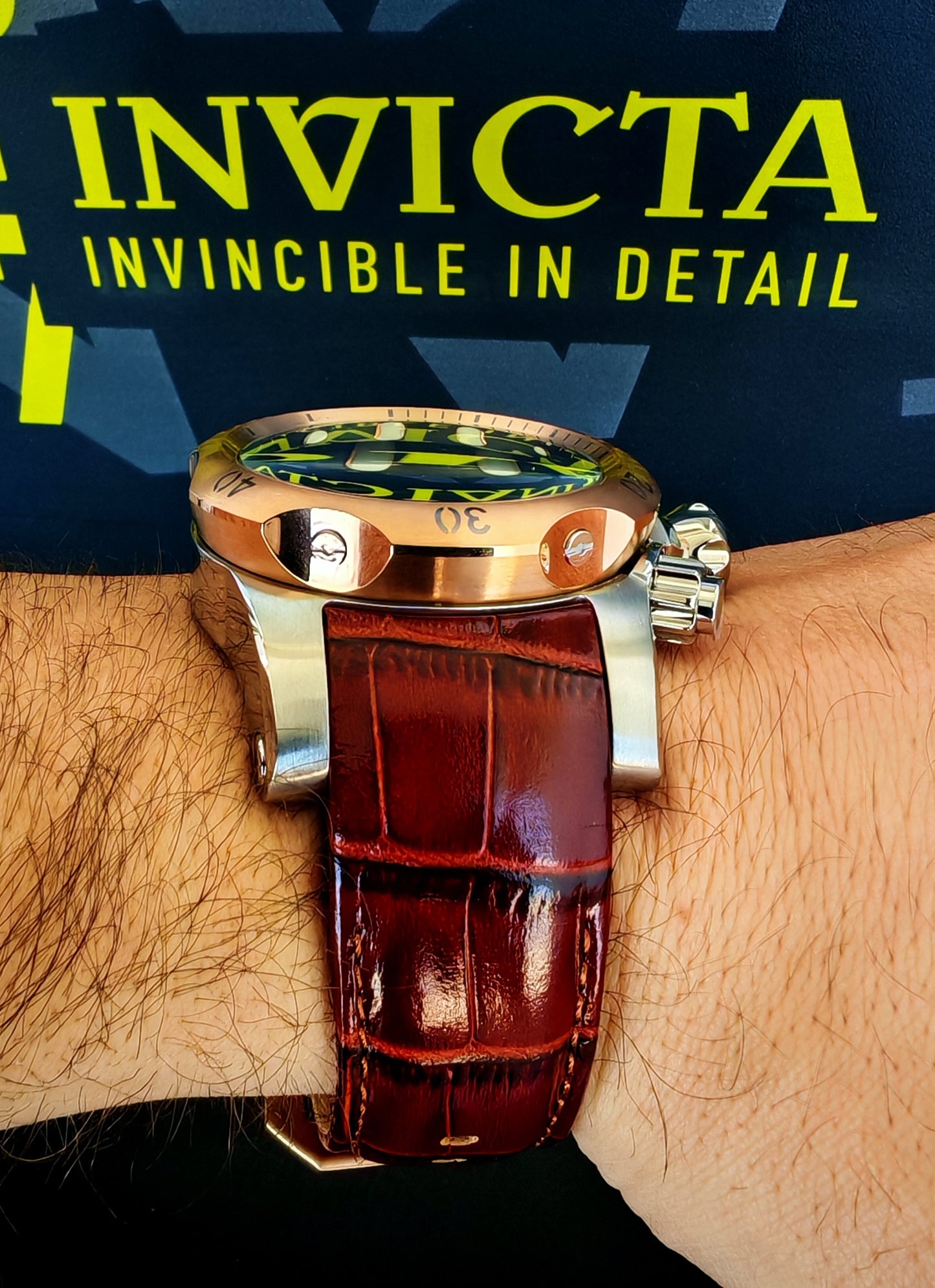 INVICTA Venom Brown 54 mm
