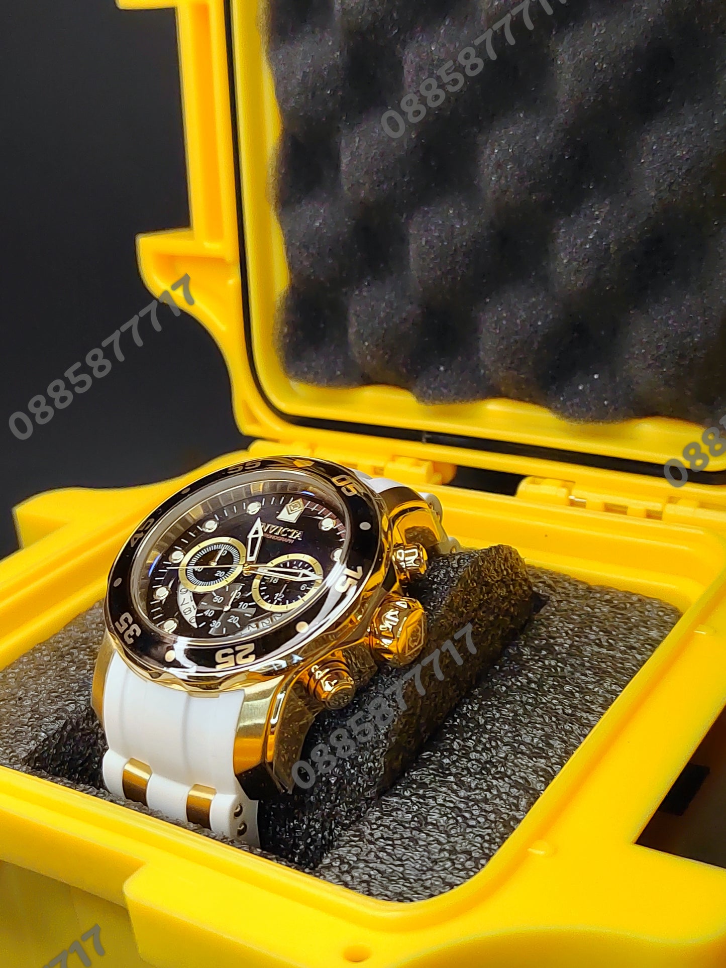 INVICTA Pro Diver SCUBA White and Gold 48 mm