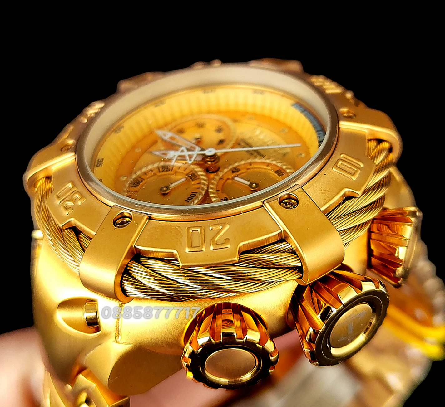 INVICTA Thunderbolt Reserve Gold 55 mm